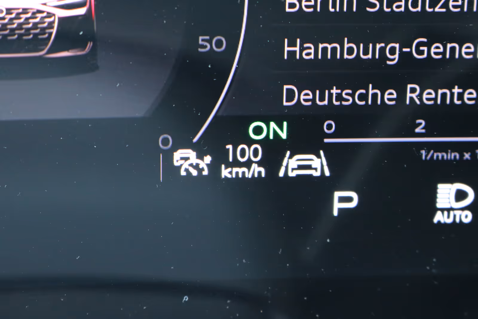 Audi A6 Avant Lane Assist